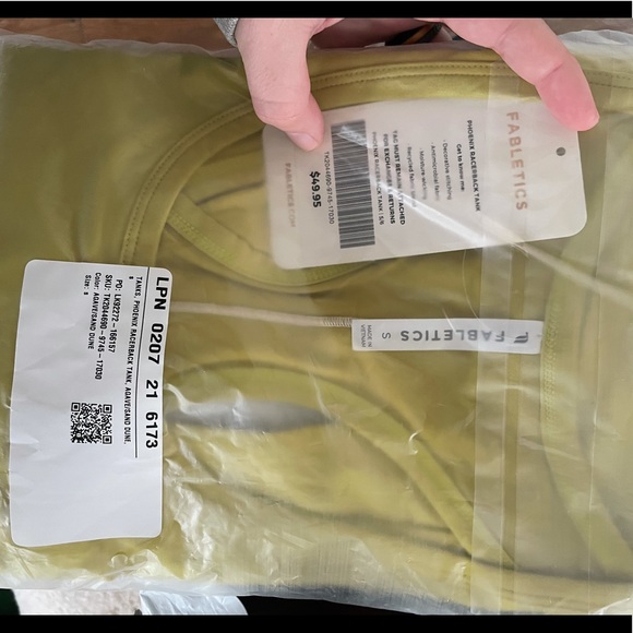 Phoenix Racerback (Fabletics) - Picture 2 of 2